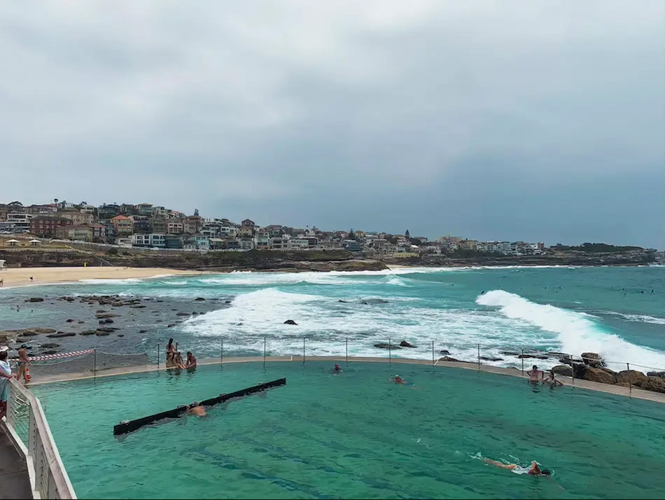 View of Bronte Beach along the Bondi To Coogee walking trail. 