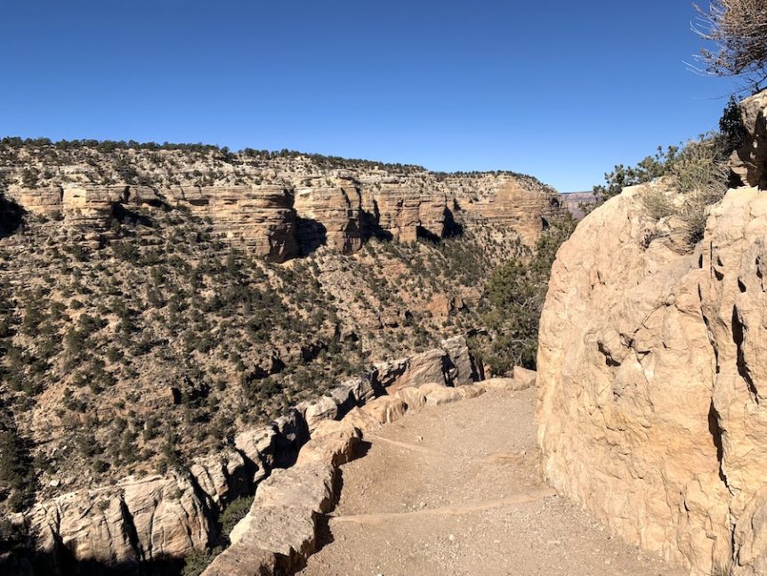 Hiking The Bright Angel Trail In The Grand Canyon Hikers Movement   Bright Angel Trail6 862x647 