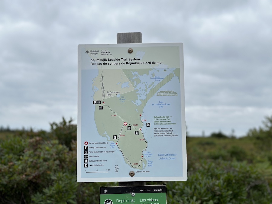 Trail map and sign of the Kejimkujik Seaside trail system